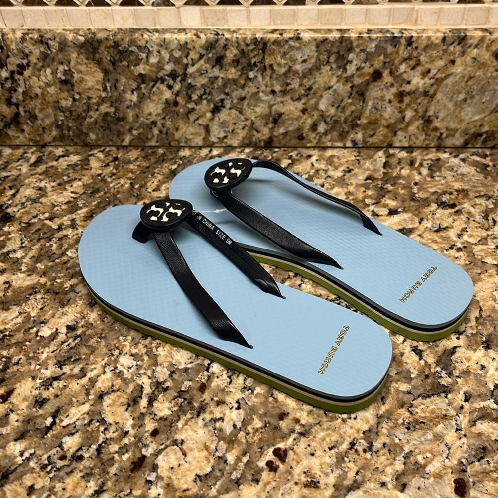 Tory Burch flip flops Size 5 new